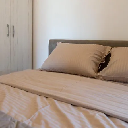 Aqualux Apartment