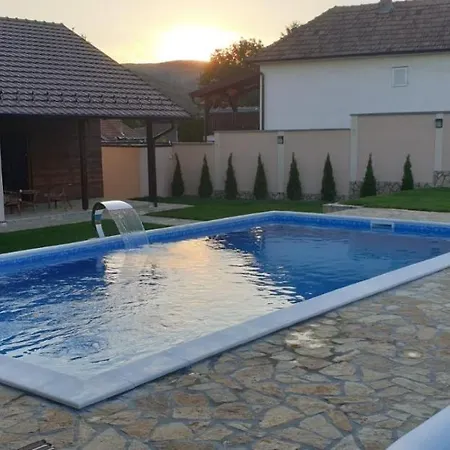 Aqualux